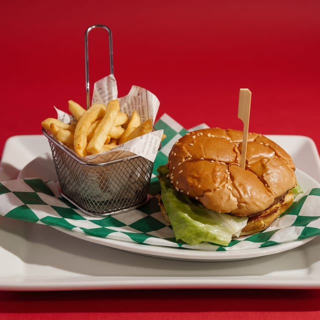 Good Ol' Cheeseburger.